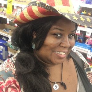 Meet your Posher, Rebecca